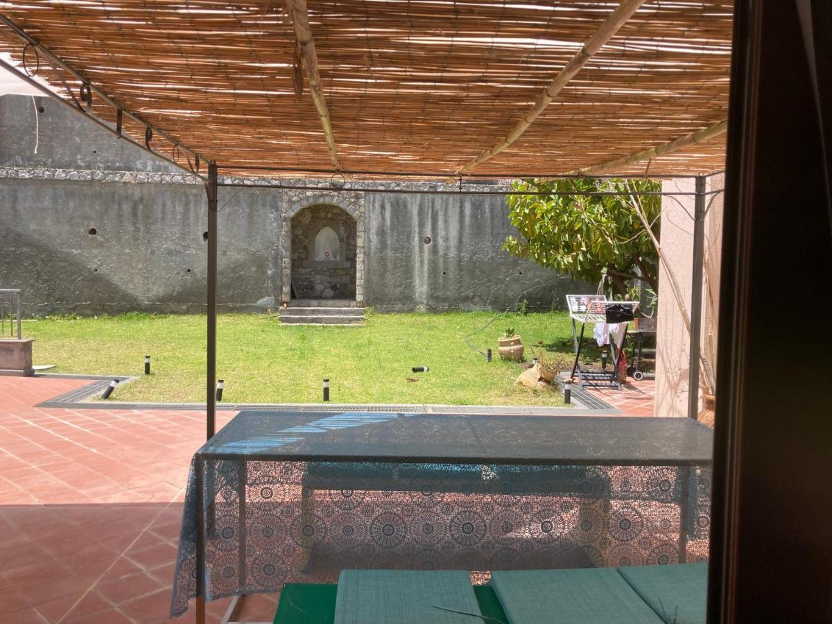 A Mari Villa Taormina Bagian luar foto